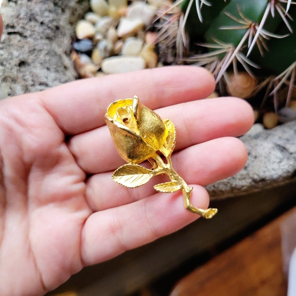 Vintage Gold Rose Floral Flower Boucher Lapel Brooch Pin - Picture 6 of 8